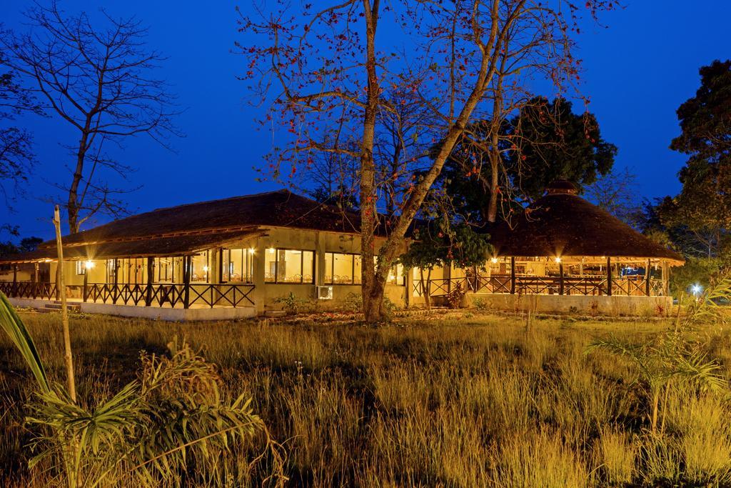 Hotel Siddhartha Wildlife Retreat Meghauli Exterior foto